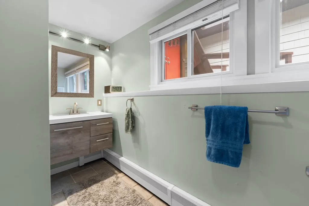 31 Upland Lane Yarmouth ME 04096