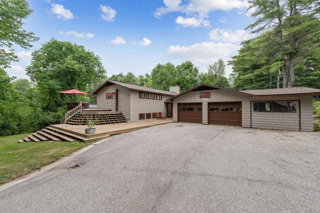 31 Upland Lane Yarmouth ME 04096