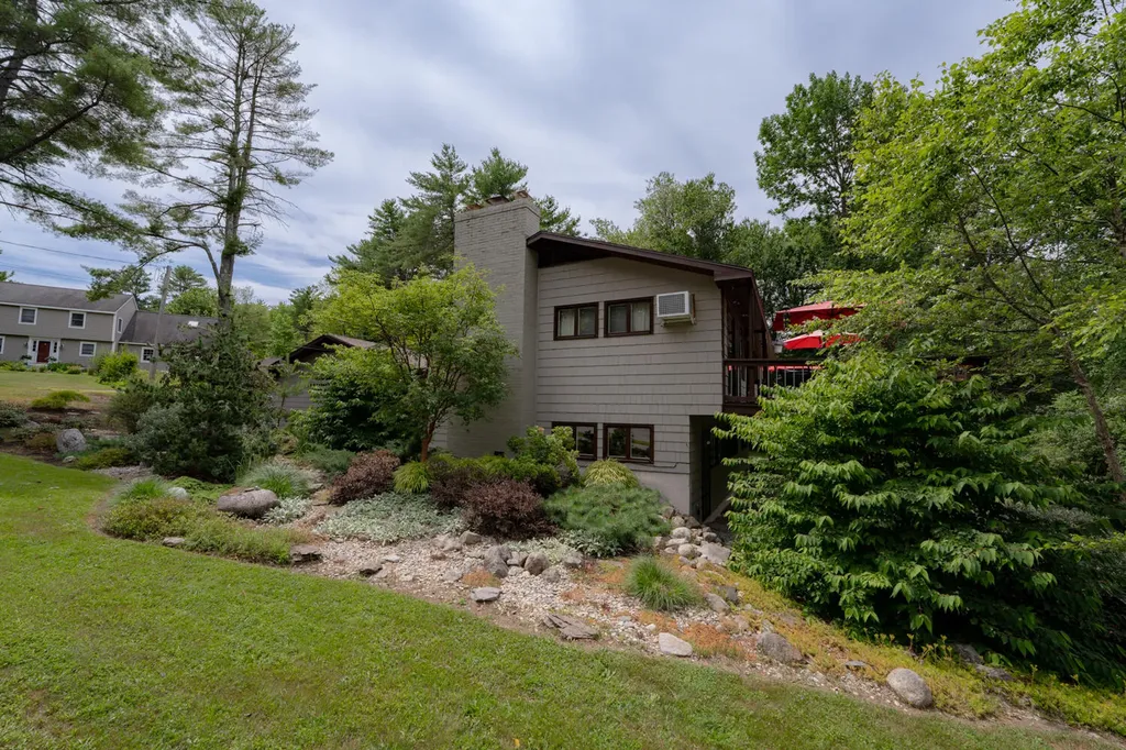 31 Upland Lane Yarmouth ME 04096