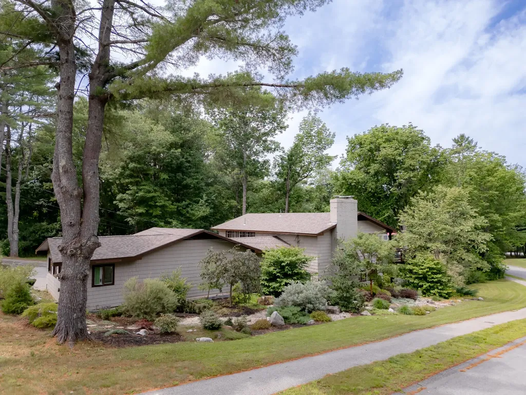 31 Upland Lane Yarmouth ME 04096
