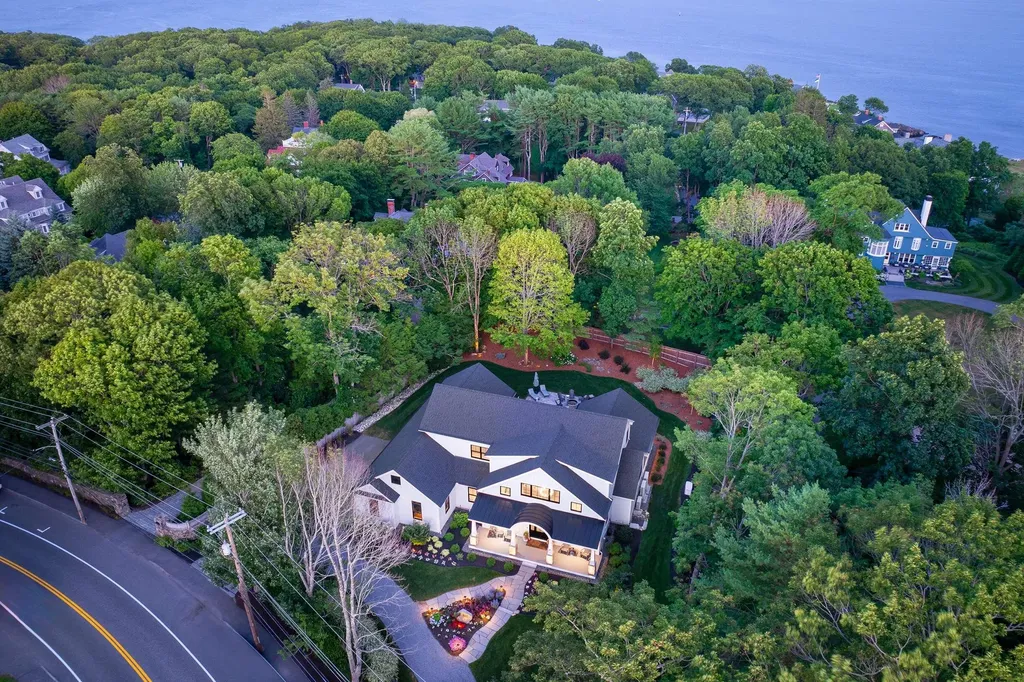 565 York Street York ME 03911