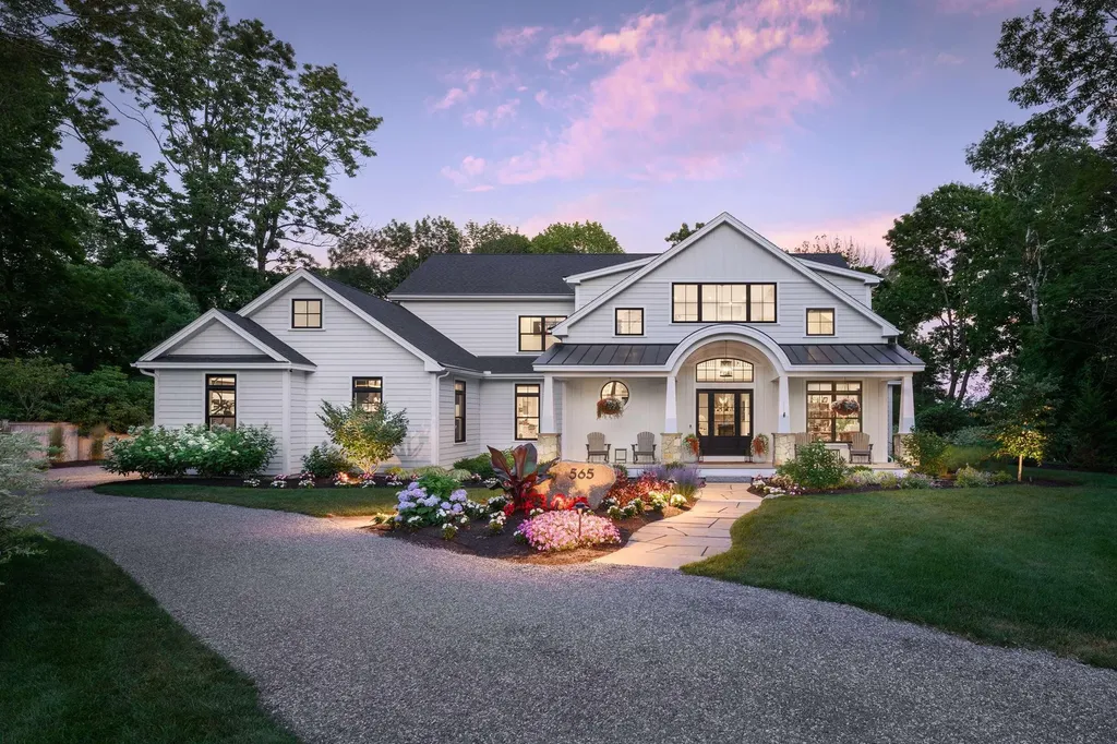565 York Street York ME 03911