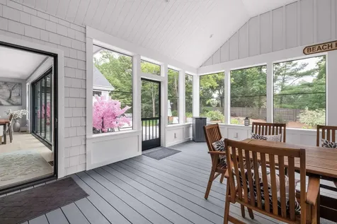 565 York Street York ME 03911