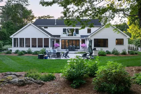 565 York Street York ME 03911