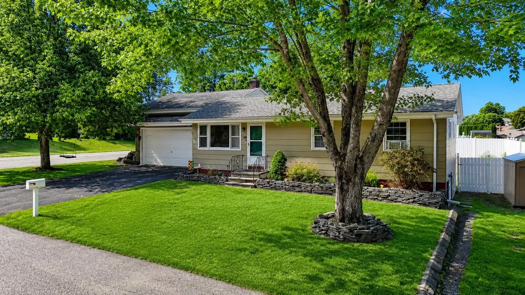49 Ashmount Street Lewiston ME 04240