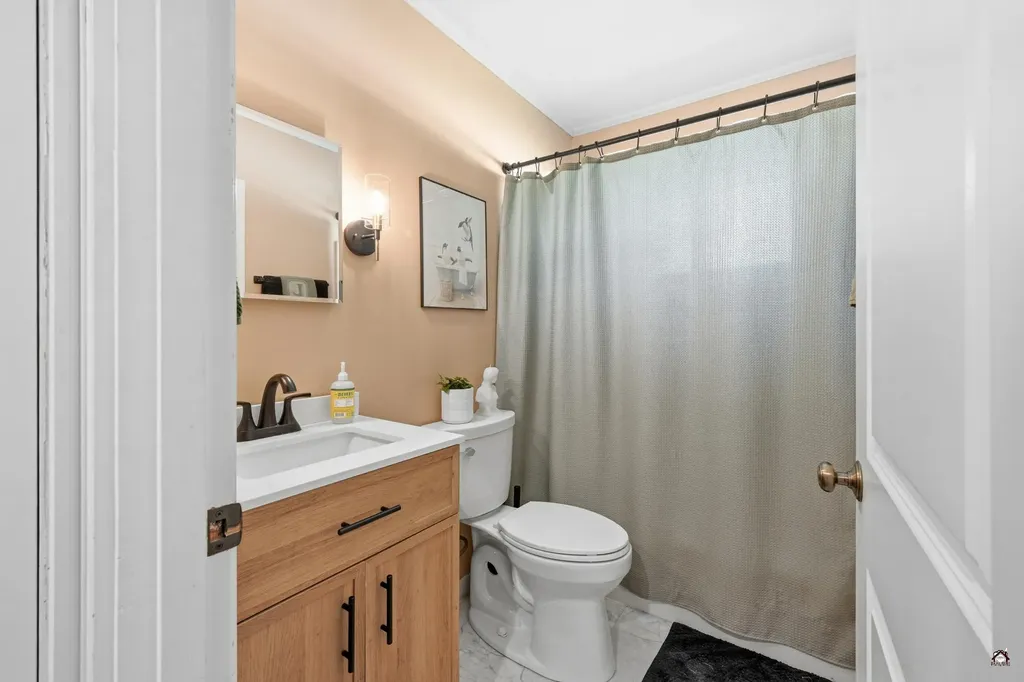 49 Ashmount Street Lewiston ME 04240