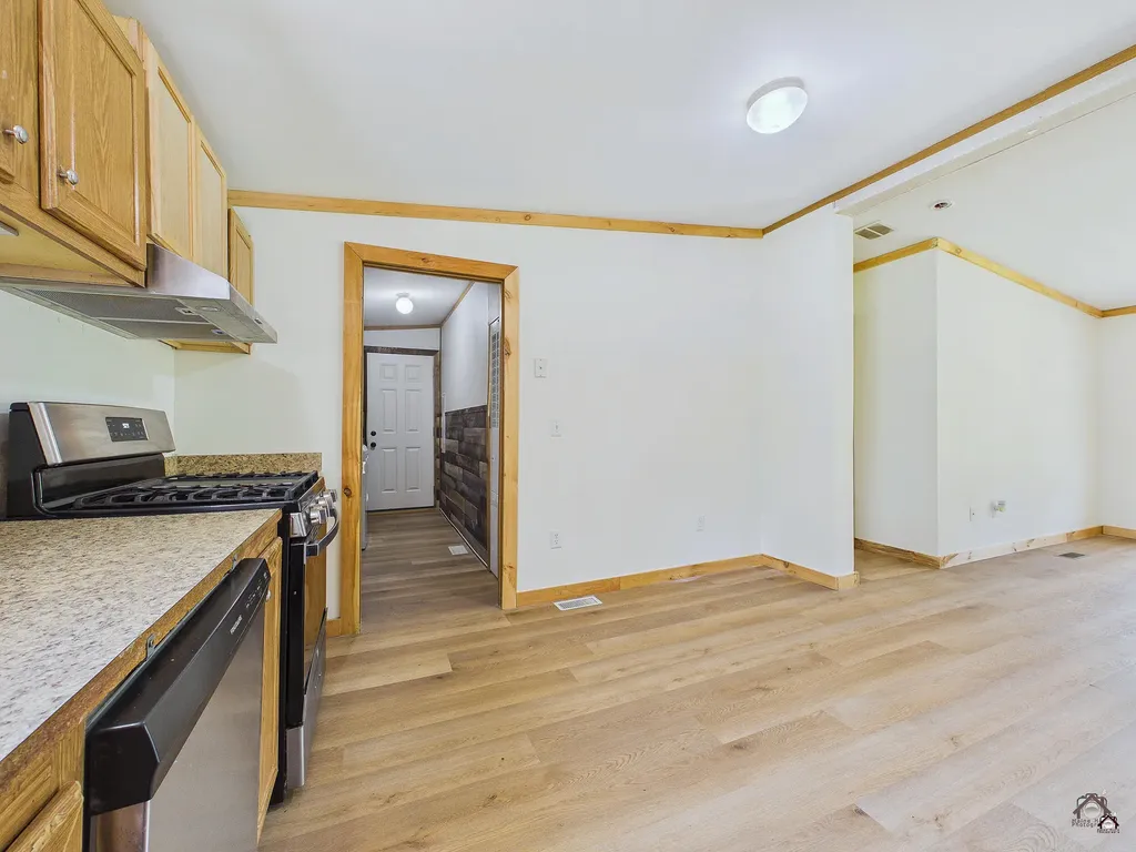 17 Village View Lane Whitefield ME 04353