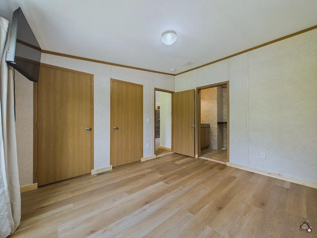 17 Village View Lane Whitefield ME 04353