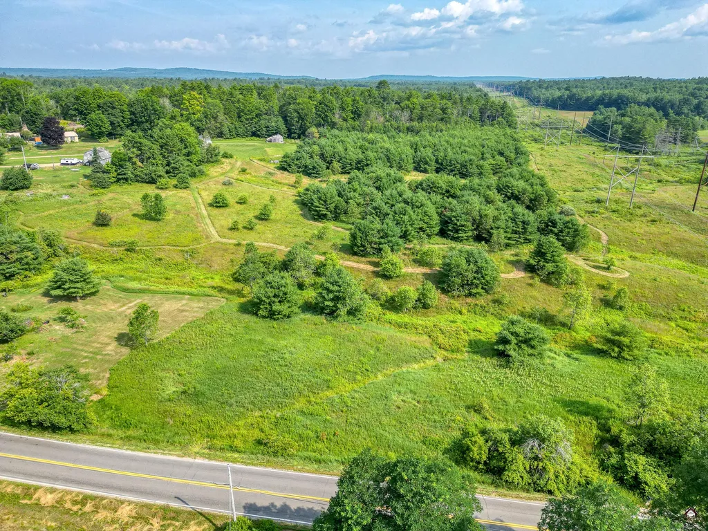 17 Village View Lane Whitefield ME 04353