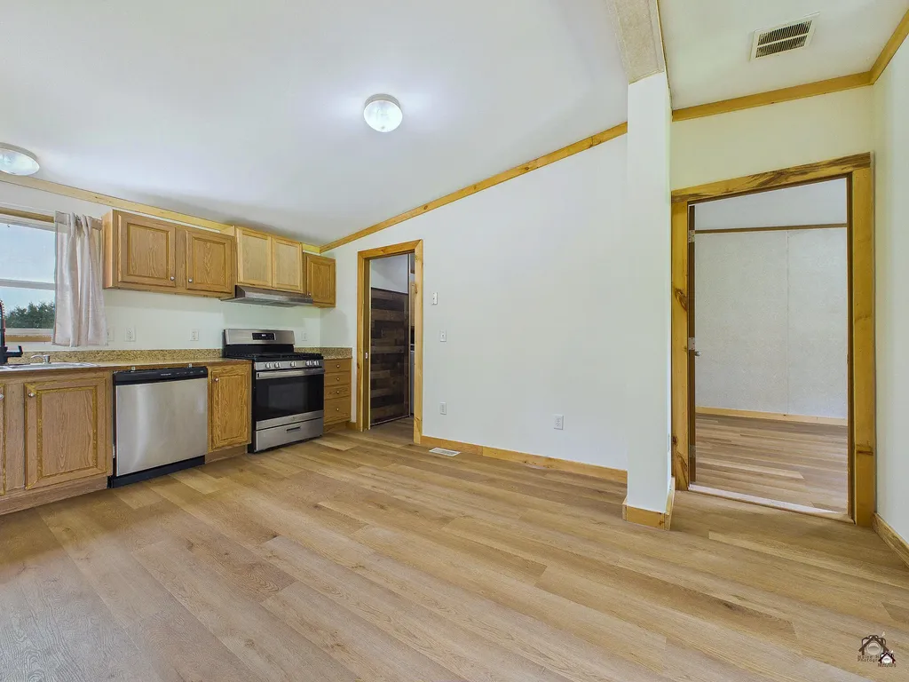 17 Village View Lane Whitefield ME 04353