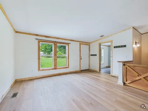 17 Village View Lane Whitefield ME 04353