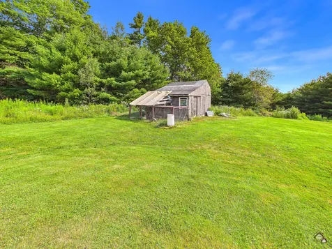 17 Village View Lane Whitefield ME 04353