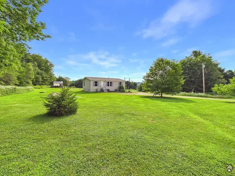 17 Village View Lane Whitefield ME 04353