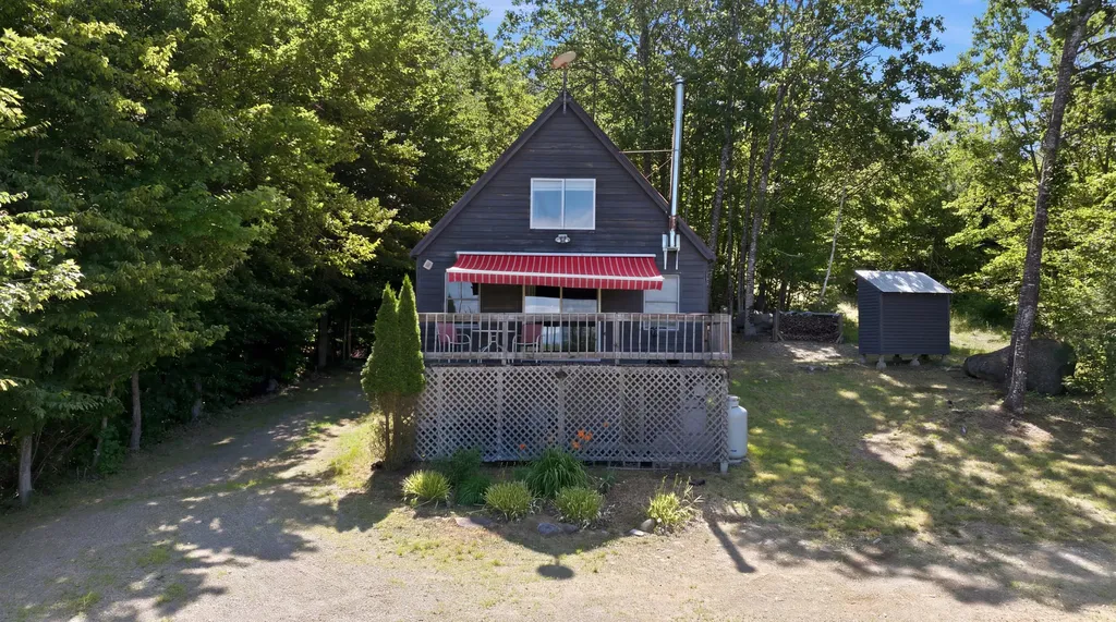 29 Griffin Mountain Road New Vineyard ME 04956