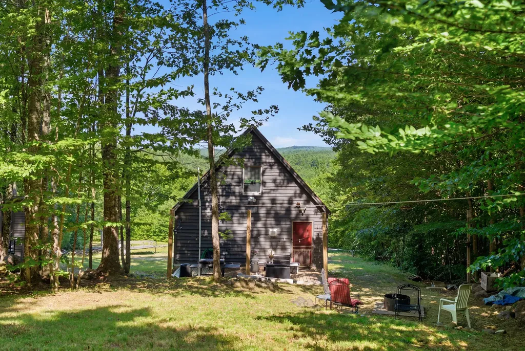 29 Griffin Mountain Road New Vineyard ME 04956