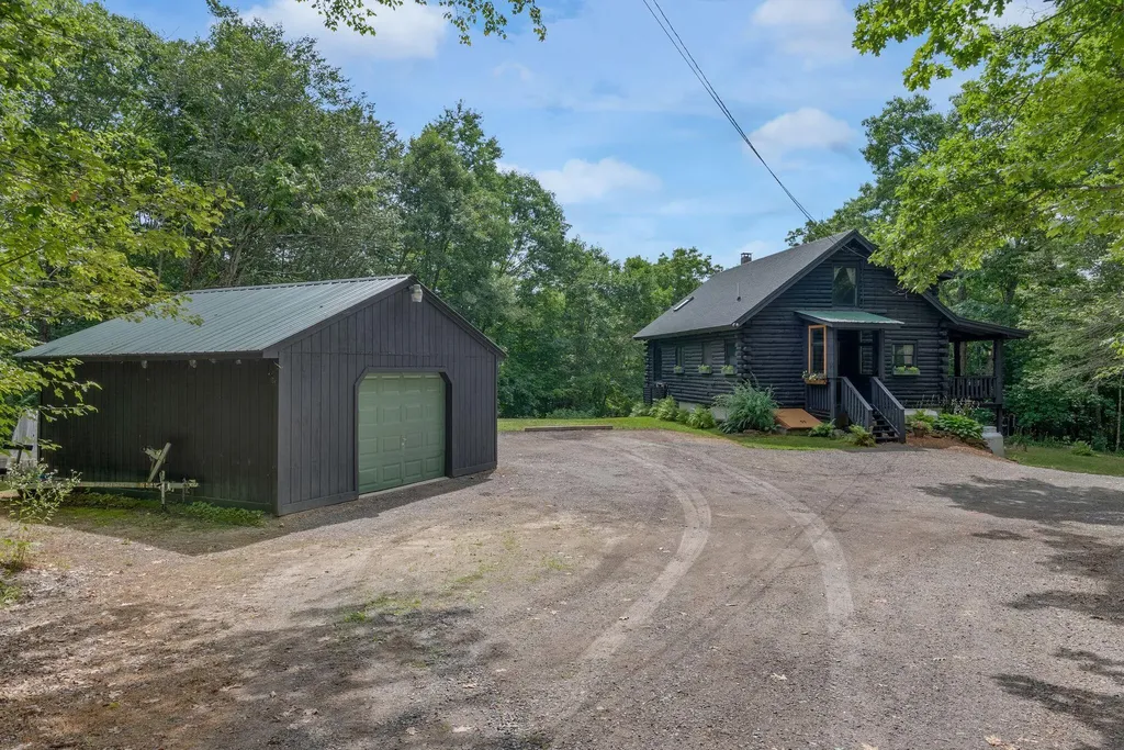 52 Cain Lane West Gardiner ME 04345
