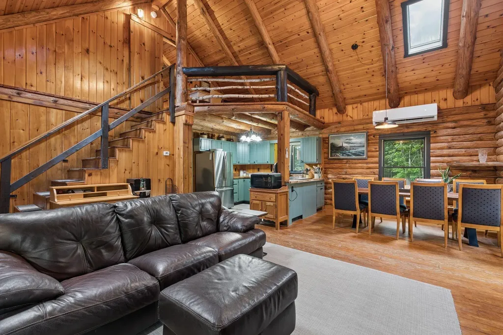 52 Cain Lane West Gardiner ME 04345