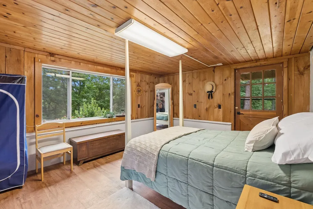 52 Cain Lane West Gardiner ME 04345