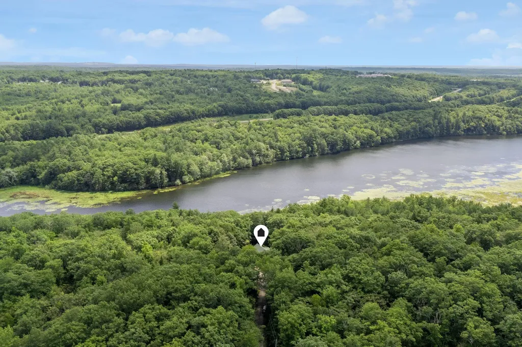 52 Cain Lane West Gardiner ME 04345