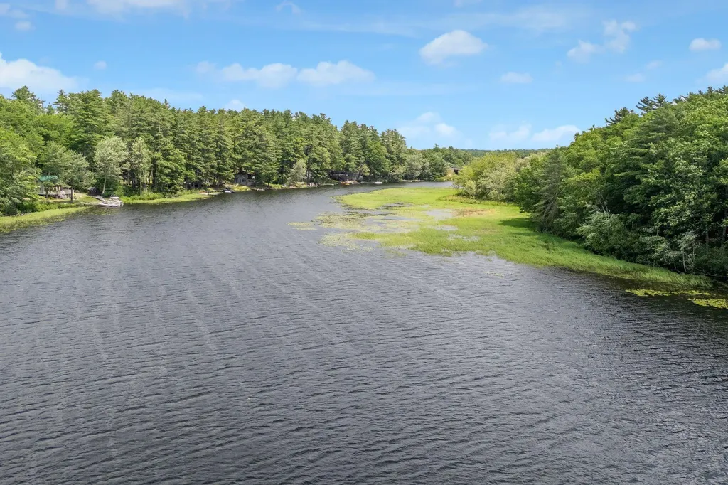 52 Cain Lane West Gardiner ME 04345