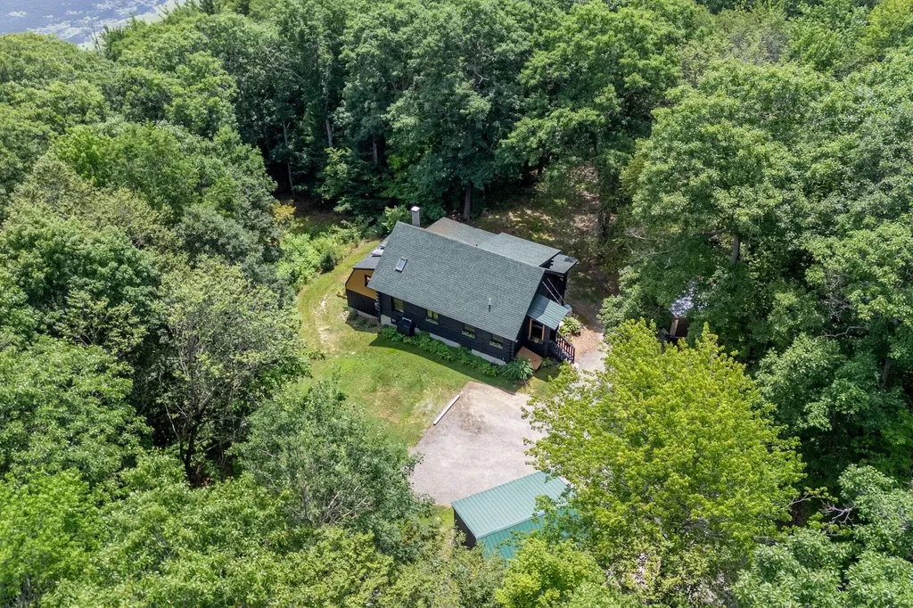52 Cain Lane West Gardiner ME 04345