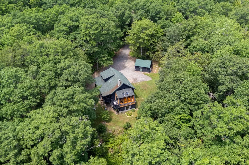 52 Cain Lane West Gardiner ME 04345