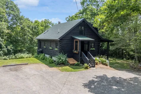 52 Cain Lane West Gardiner ME 04345