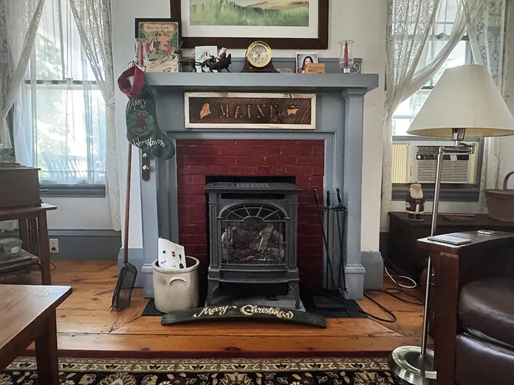 79 Elm Street Gardiner ME 04345