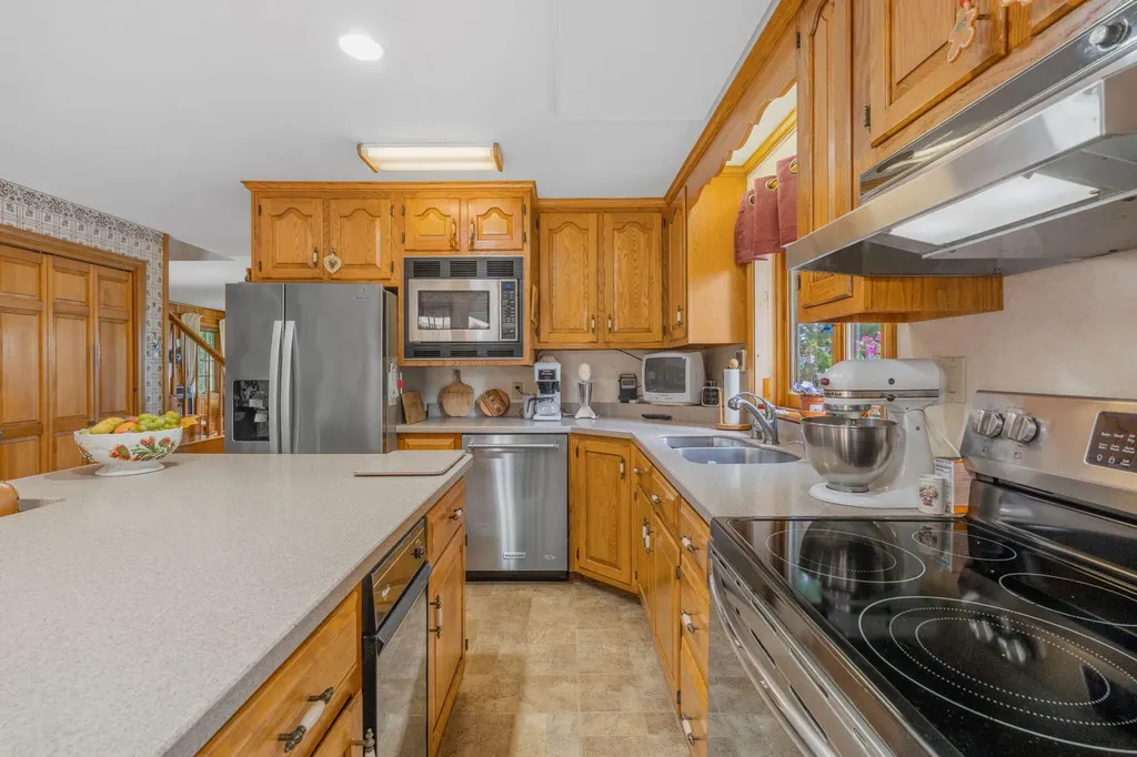 177 & 175 Kitchen Hill Road Newport ME 04953
