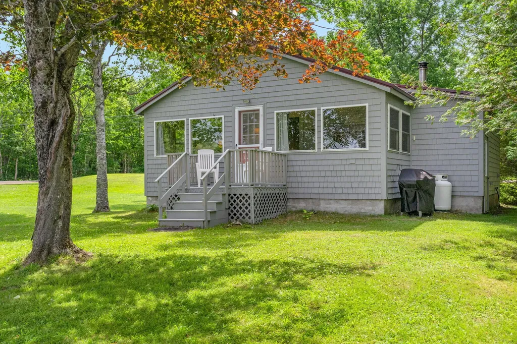 177 & 175 Kitchen Hill Road Newport ME 04953