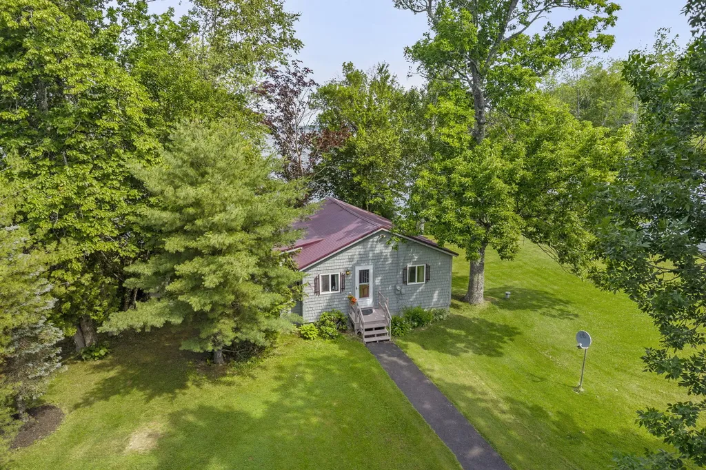 177 & 175 Kitchen Hill Road Newport ME 04953