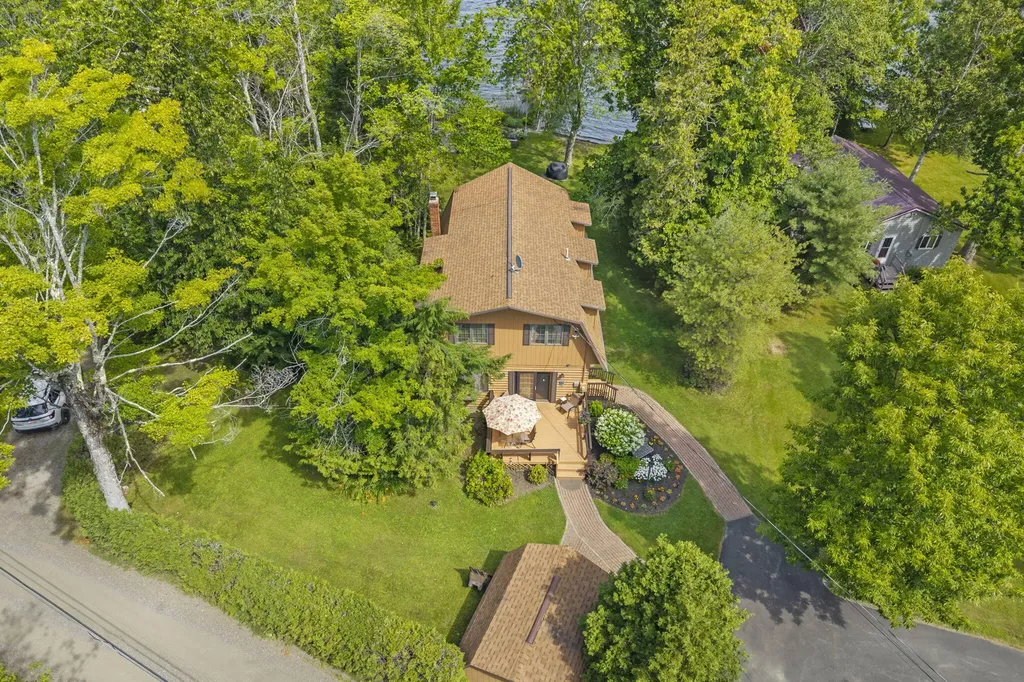 177 & 175 Kitchen Hill Road Newport ME 04953