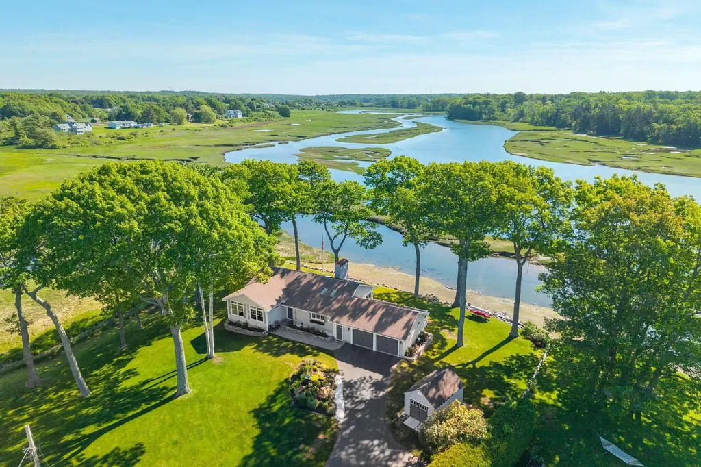 8 Wiley Way Scarborough ME 04074