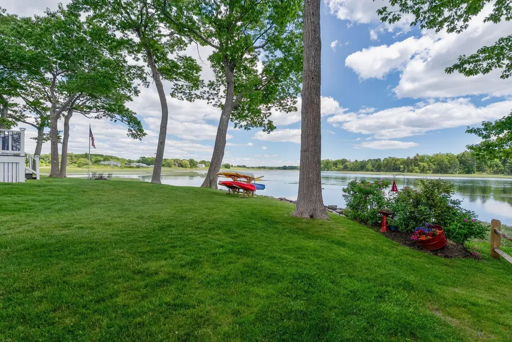 8 Wiley Way Scarborough ME 04074