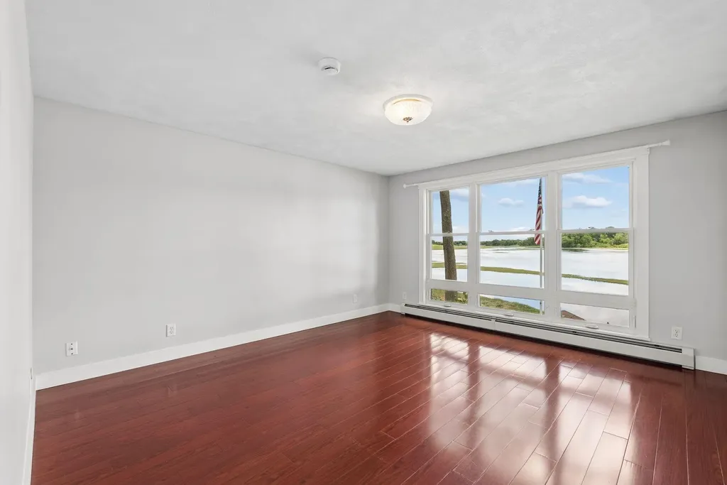 8 Wiley Way Scarborough ME 04074