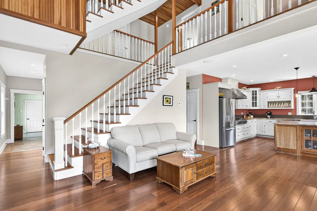 41 Jamesey Court Bristol ME 04554