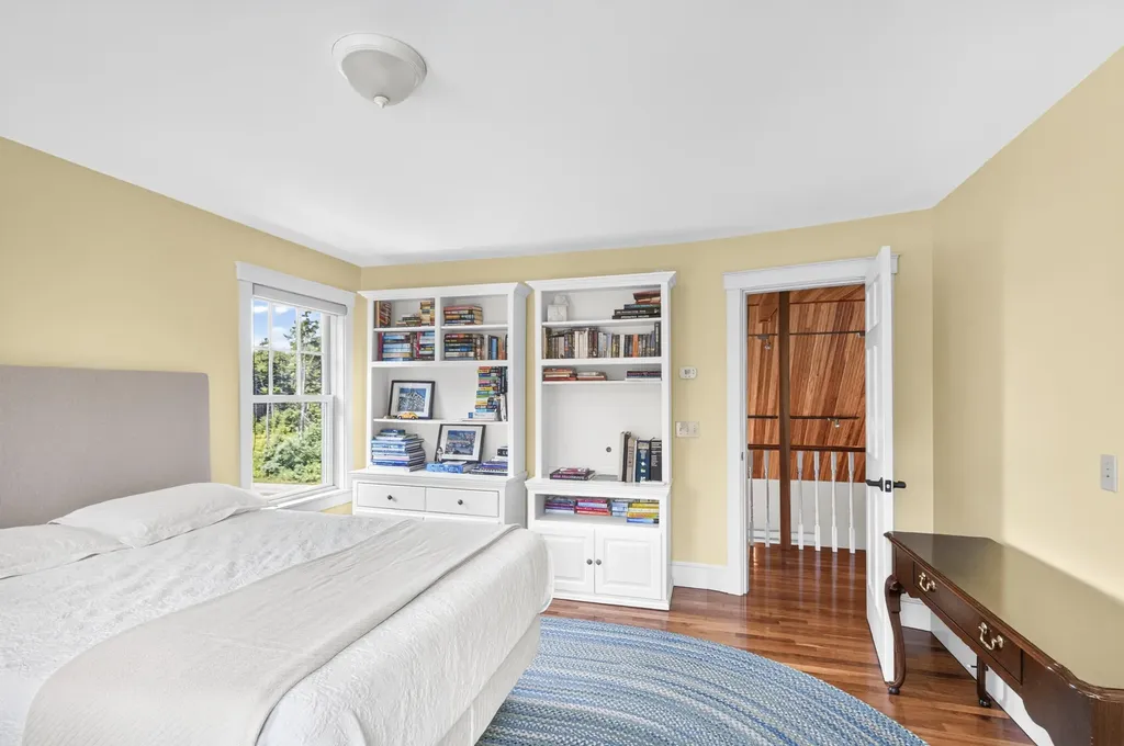 41 Jamesey Court Bristol ME 04554