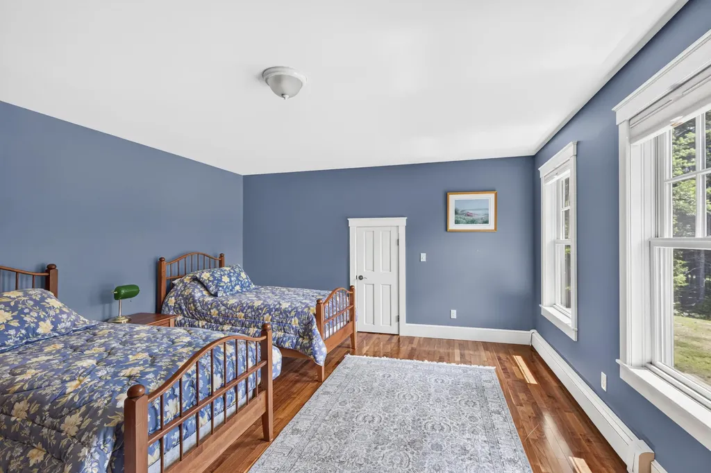 41 Jamesey Court Bristol ME 04554