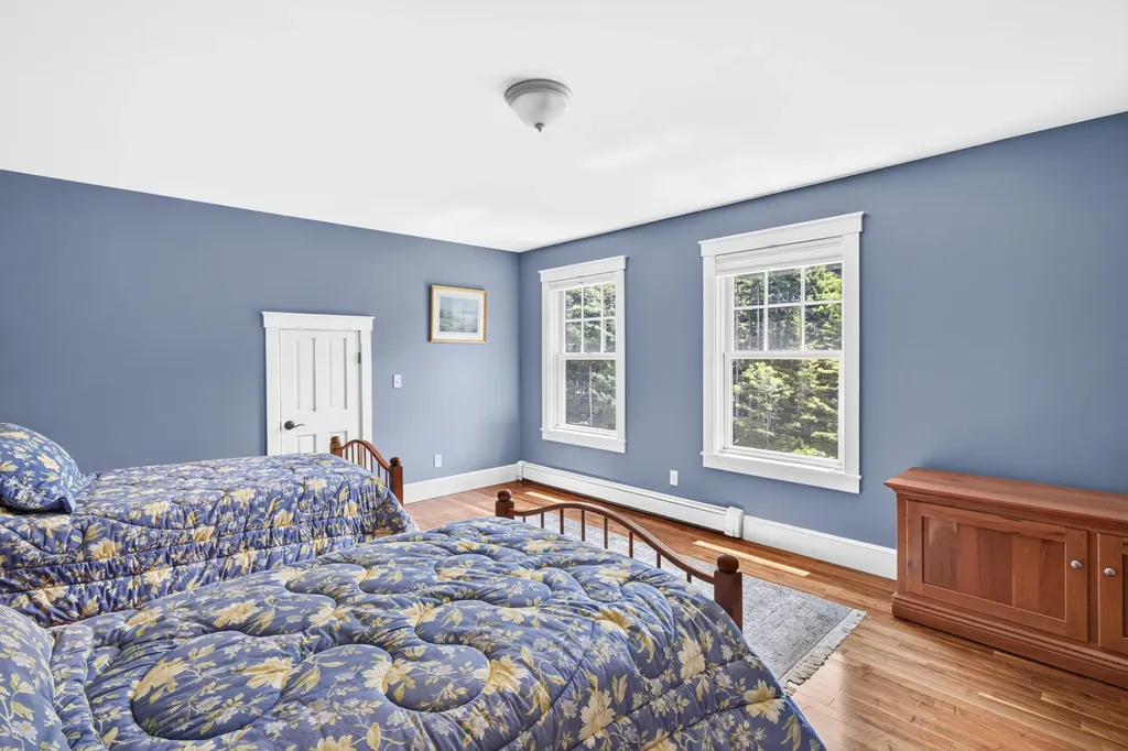 41 Jamesey Court Bristol ME 04554