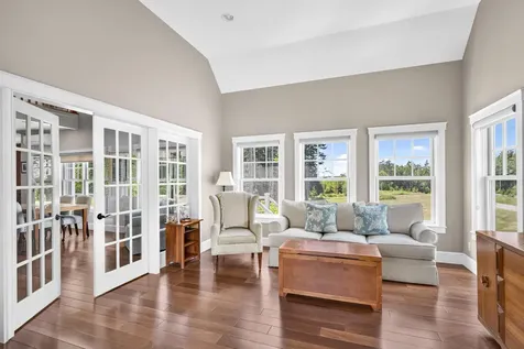 41 Jamesey Court Bristol ME 04554