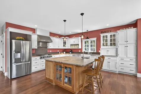 41 Jamesey Court Bristol ME 04554