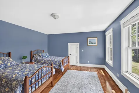 41 Jamesey Court Bristol ME 04554