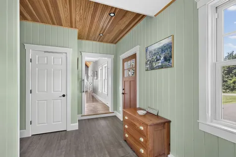 41 Jamesey Court Bristol ME 04554