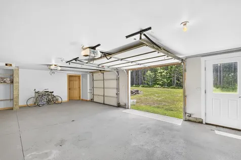 41 Jamesey Court Bristol ME 04554