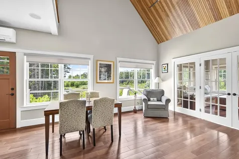 41 Jamesey Court Bristol ME 04554
