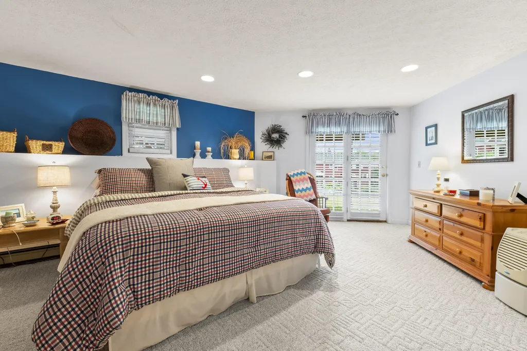 14 Lancelot Road Naples ME 04055