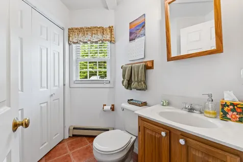 14 Lancelot Road Naples ME 04055