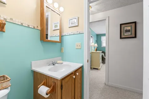 14 Lancelot Road Naples ME 04055
