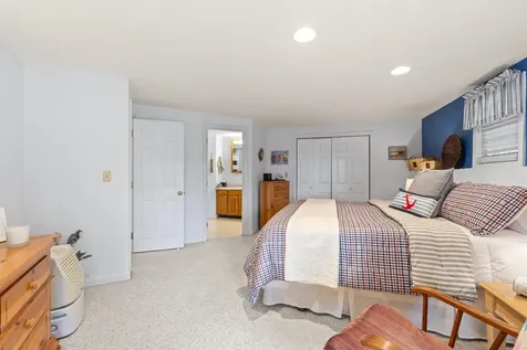 14 Lancelot Road Naples ME 04055