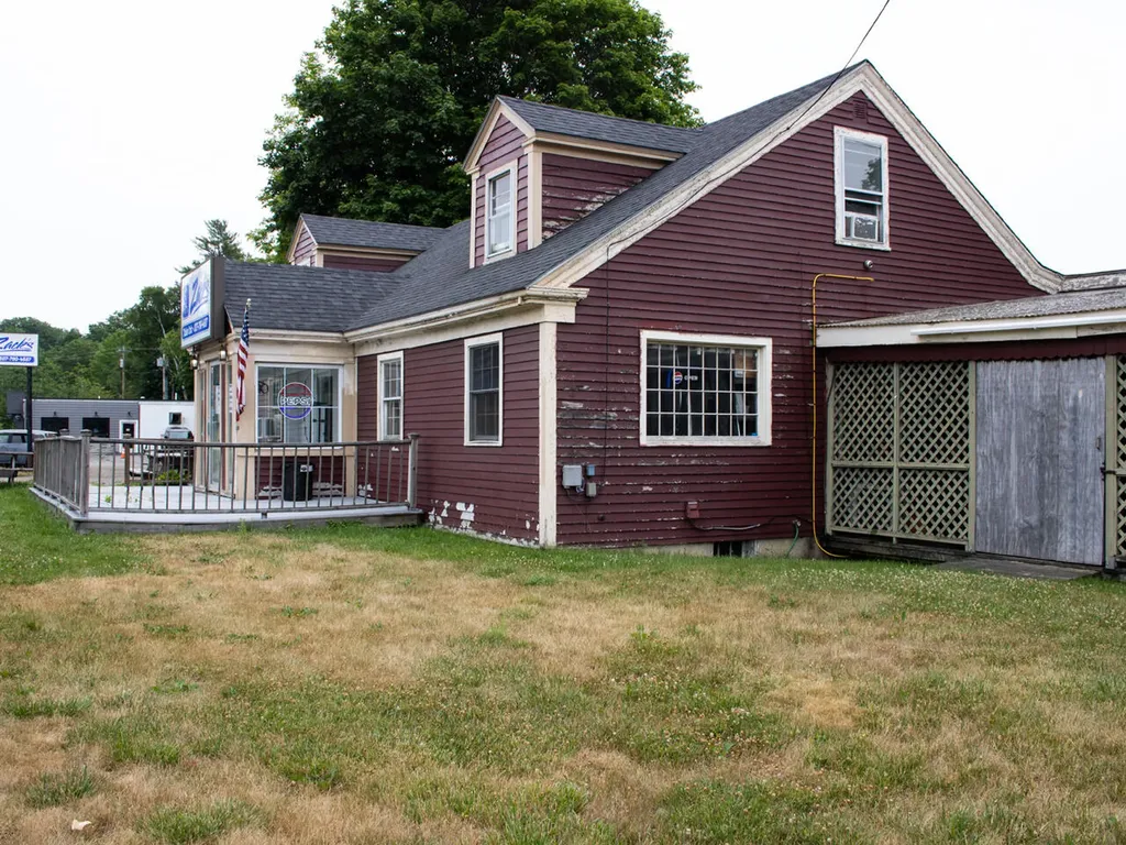 1587 Atlantic Highway Waldoboro ME 04572